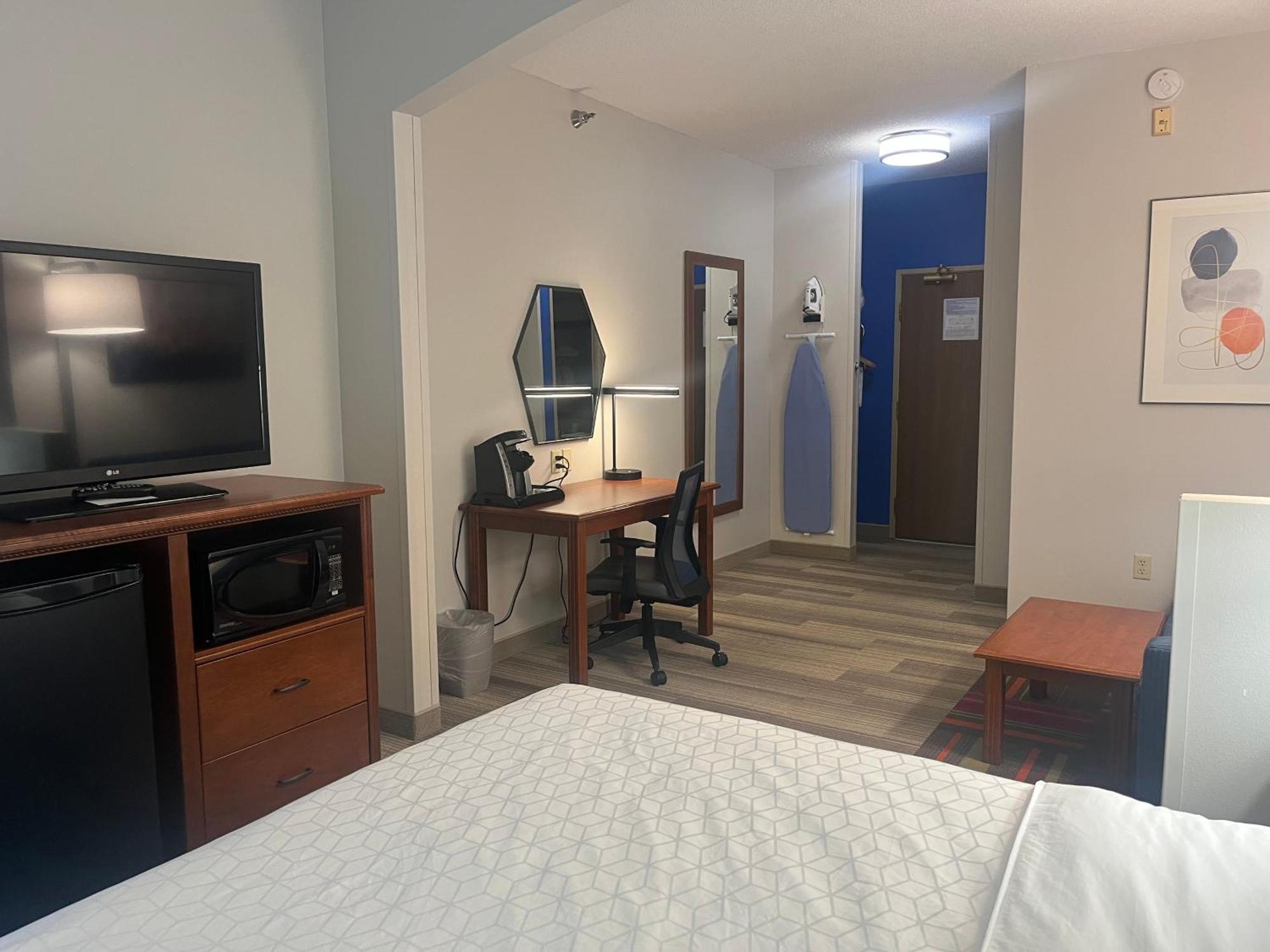 Holiday Inn Express Hotel & Suites Sioux Falls At Empire Mall By Ihg Exterior foto